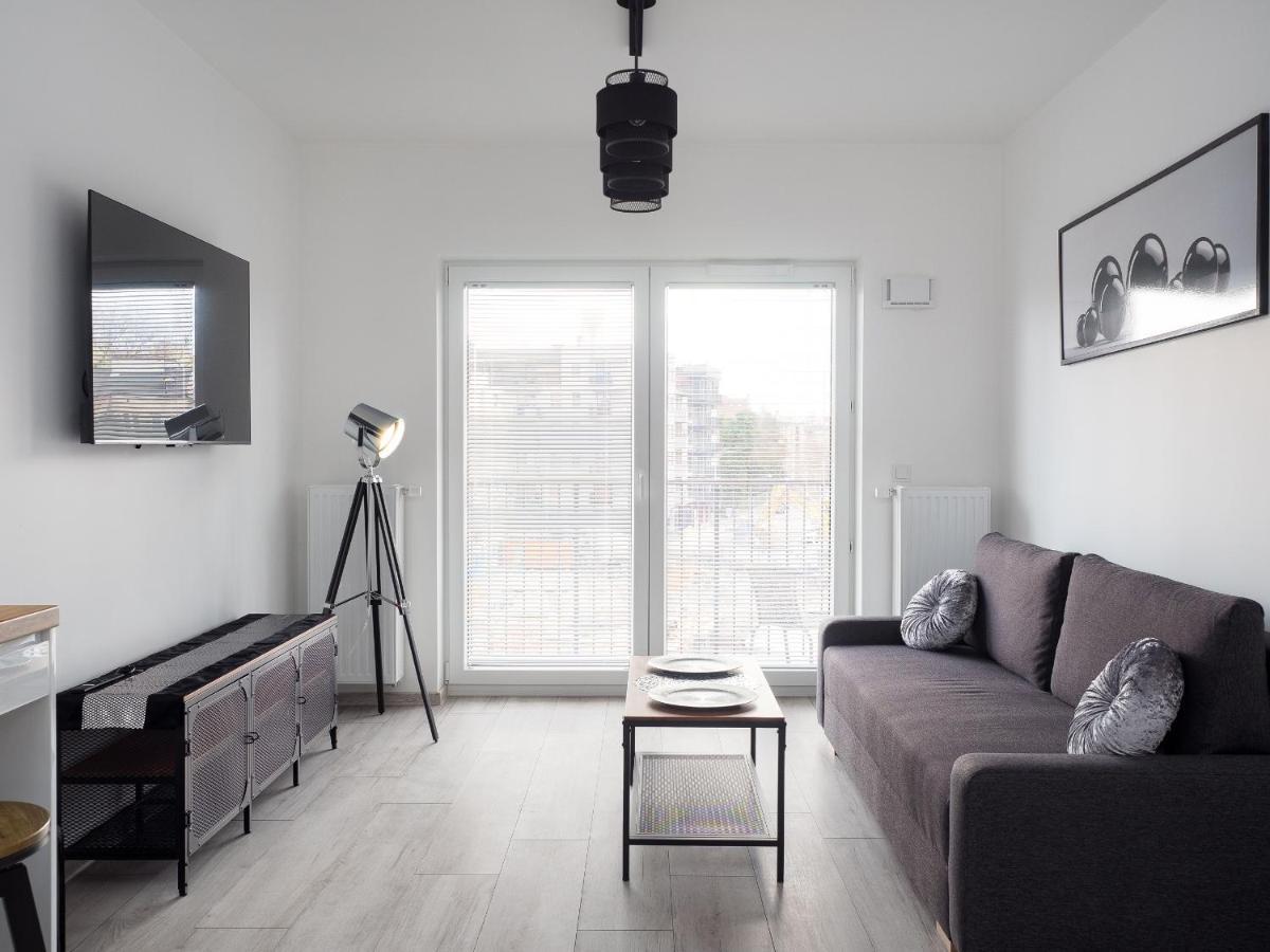 Szwedzka 22C Separate Bedroom Free Garage By Perfect Apart Varşova Dış mekan fotoğraf
